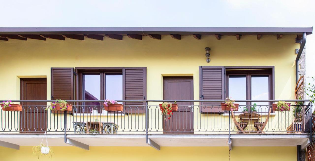 Samarate B&B La Corte Della Nonna מראה חיצוני תמונה